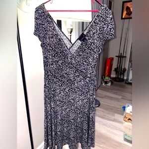 Scarlet B&W Leaf Print Wrap Dress